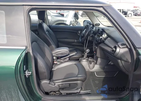 2016 Mini Hardtop Cooper from USA, damaged, VIN WMWXP5C57G2D14659